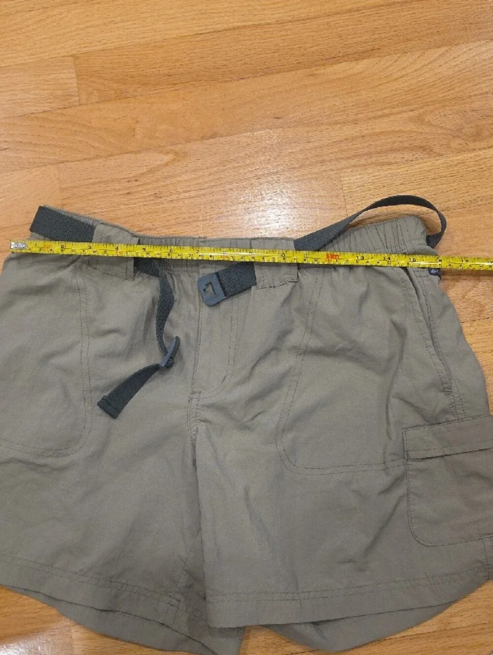 Columbia Women Tan Elastic Waist Outdoor Shorts with Integrated Belt